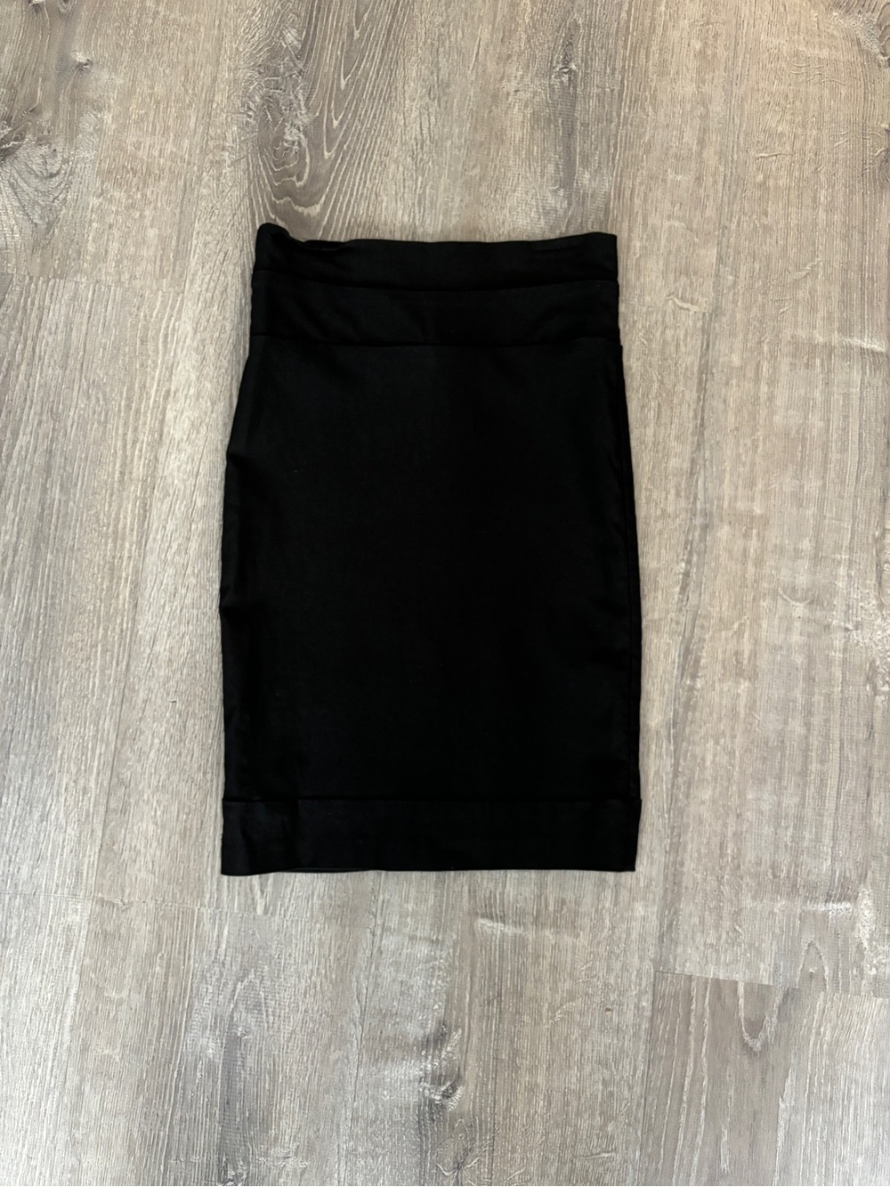 Costa Blanca Black Pencil Skirt - Sleek Tailored Silhouette